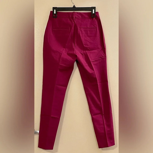 GAP High Rise Slim‎ Ankle Pant Khakis in Purple Mulberry - Picture 3 of 7